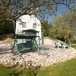 Easy Bogoma - 2 Apartments, Breathtaking Views Holiday home Pecsely