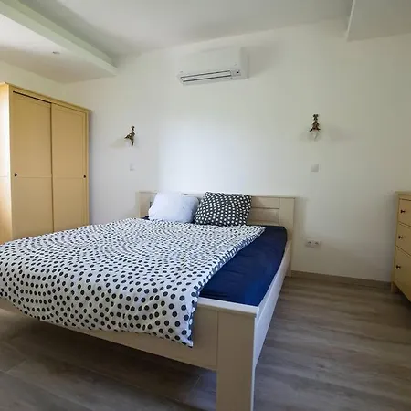 Easy Bogoma - 2 Apartments, Breathtaking Views Case de vacanță Pécsely