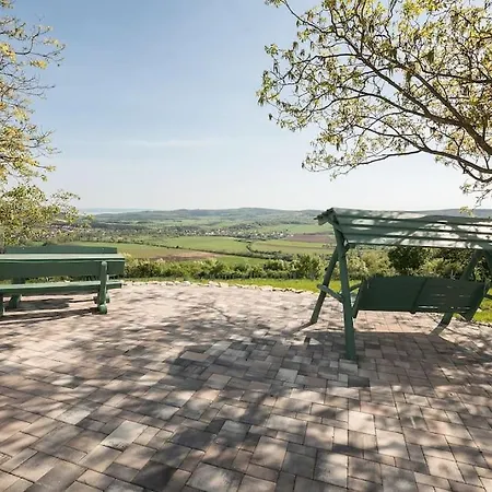 Easy Bogoma - 2 Apartments, Breathtaking Views Case de vacanță